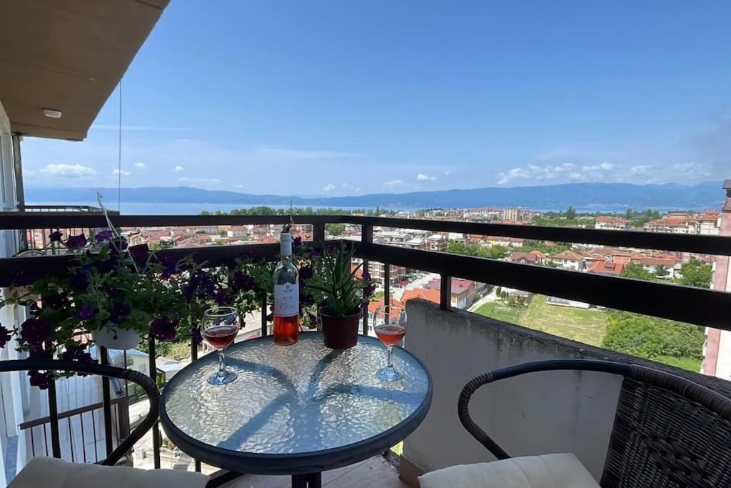 Stunning Lake And Mountain Views - Velkoski Apartments Ohrid Exterior photo